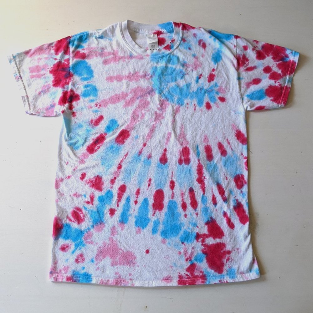 Handmade Red Blue Tie-Dye T-Shirt - Size Medium